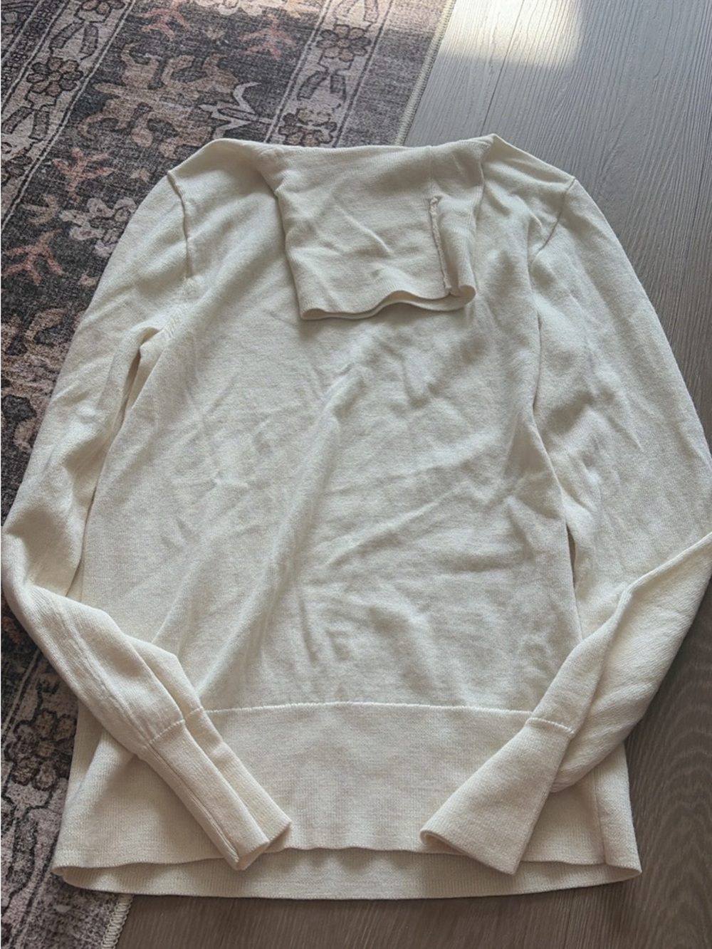 J Crew Cream Lightweight Long Sleeve Sweater